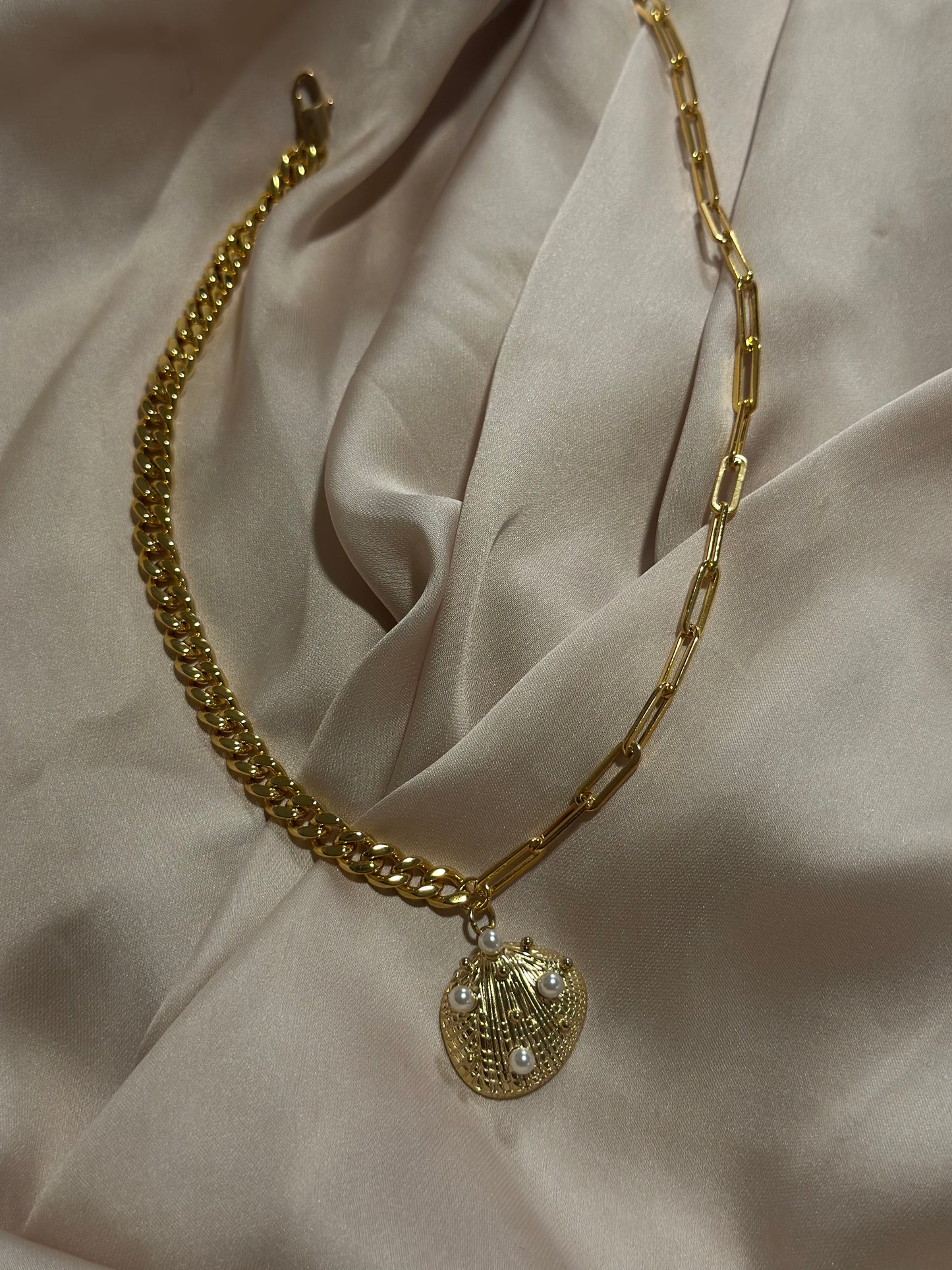 Boca Del Río Necklace