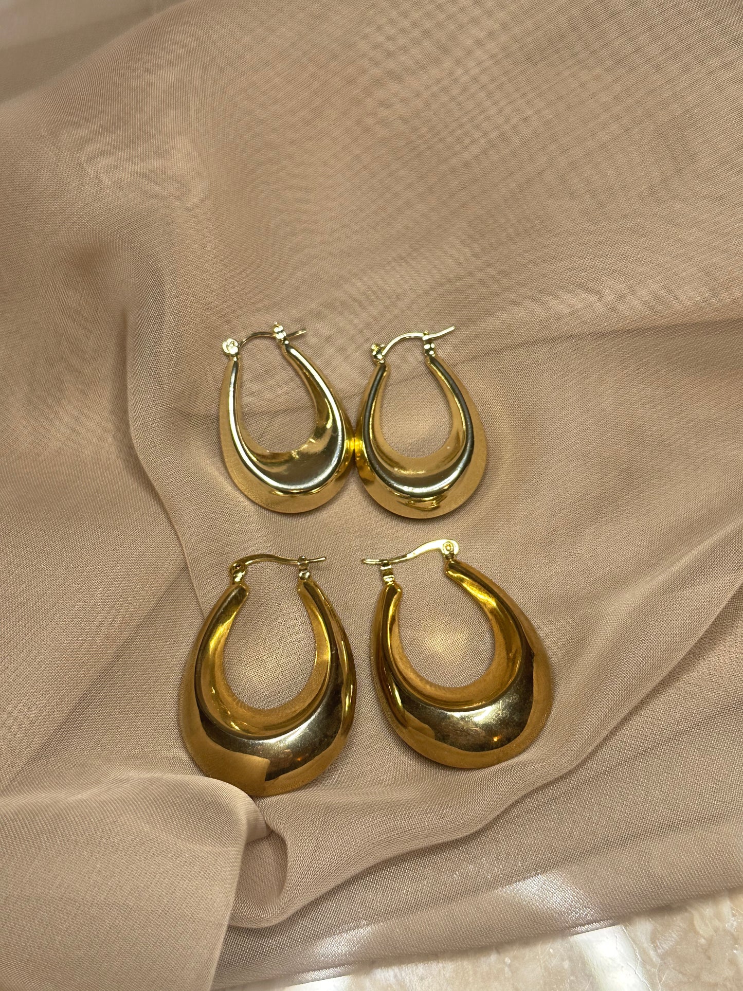 Show Stopper Hoops